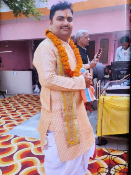 Pandit Bhaskar Ji Maharaj best astrologer in Uttar Pradesh