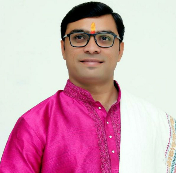 Shastri Vedang Rajya Guru best astrologer in Gujarat