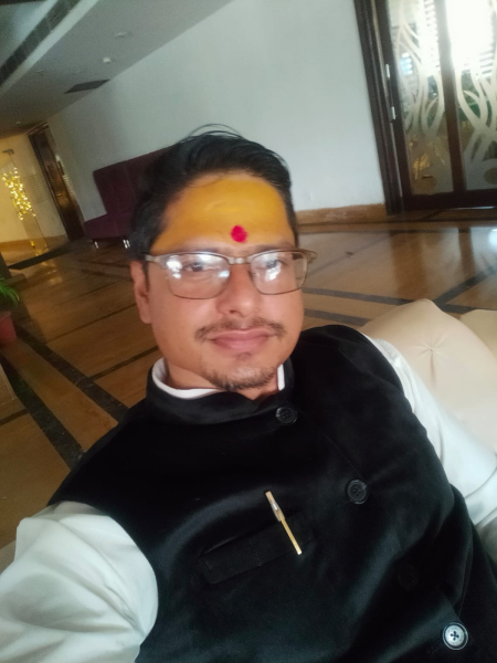 Acharya Ravinde's Image