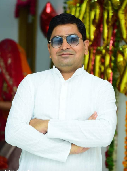 Astro Ravi Ojha best astrologer in Delhi